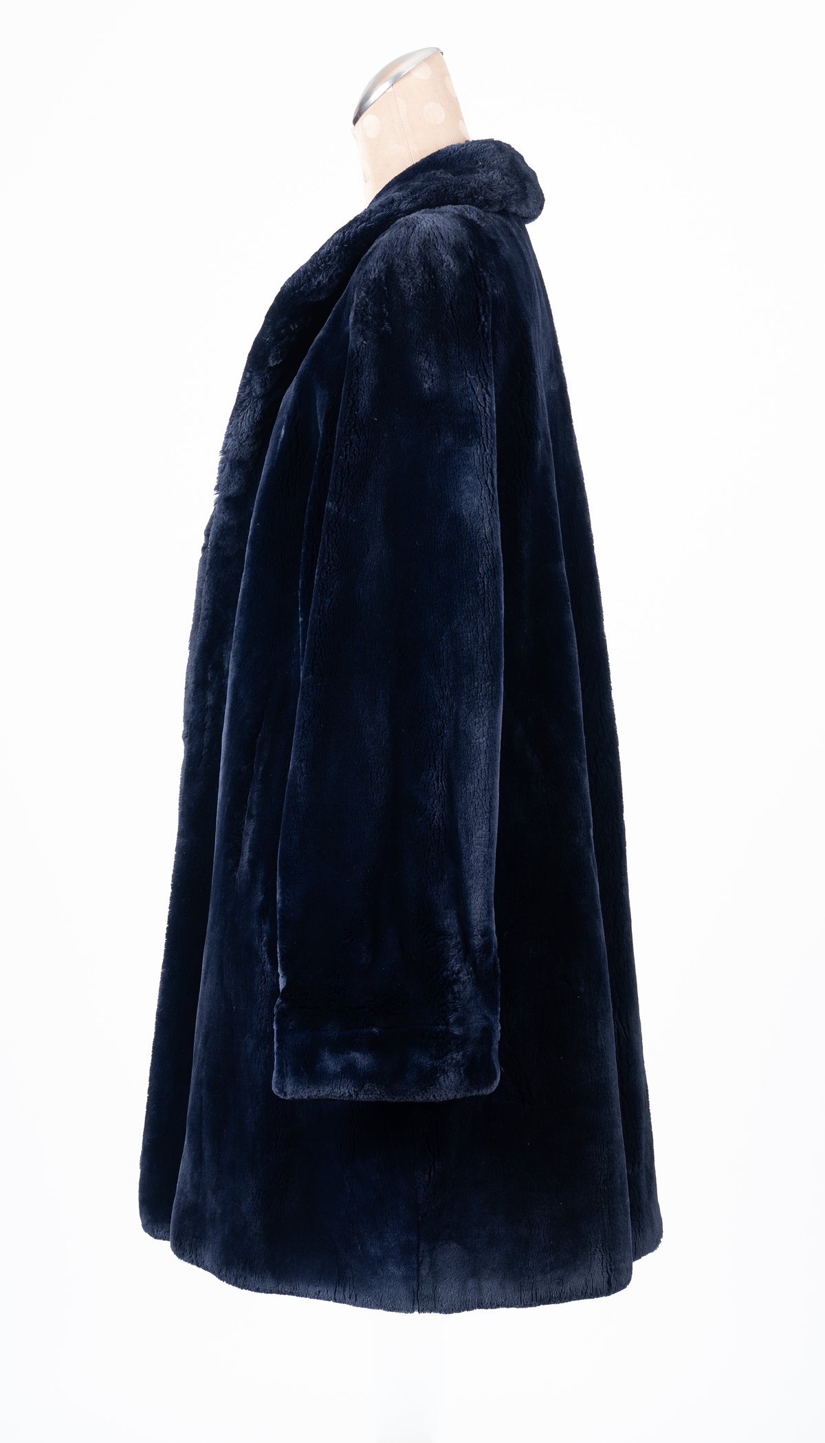 Midnight Blue Dyed Sheared Swing Beaver Stroller