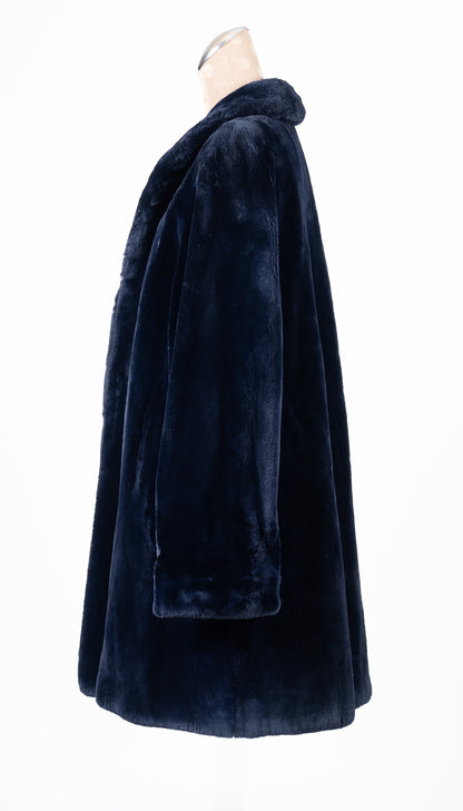 Midnight Blue Dyed Sheared Swing Beaver Stroller